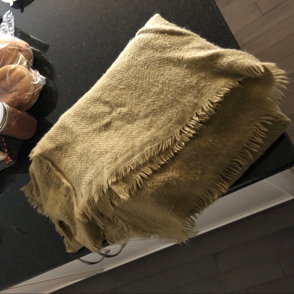 Bench blacker scarf - Picture 2 of 2